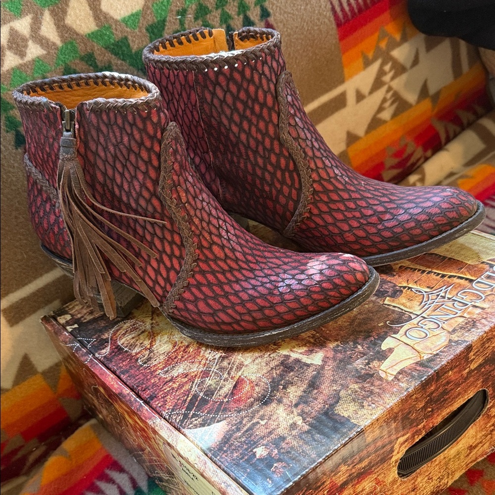 Old Gringo Women's Red and Black Ankle Boots - Picture 2 of 8